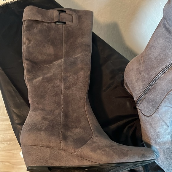 IMPO Boots zip up, tall in med gray, size 7 1/2 - Picture 2 of 8